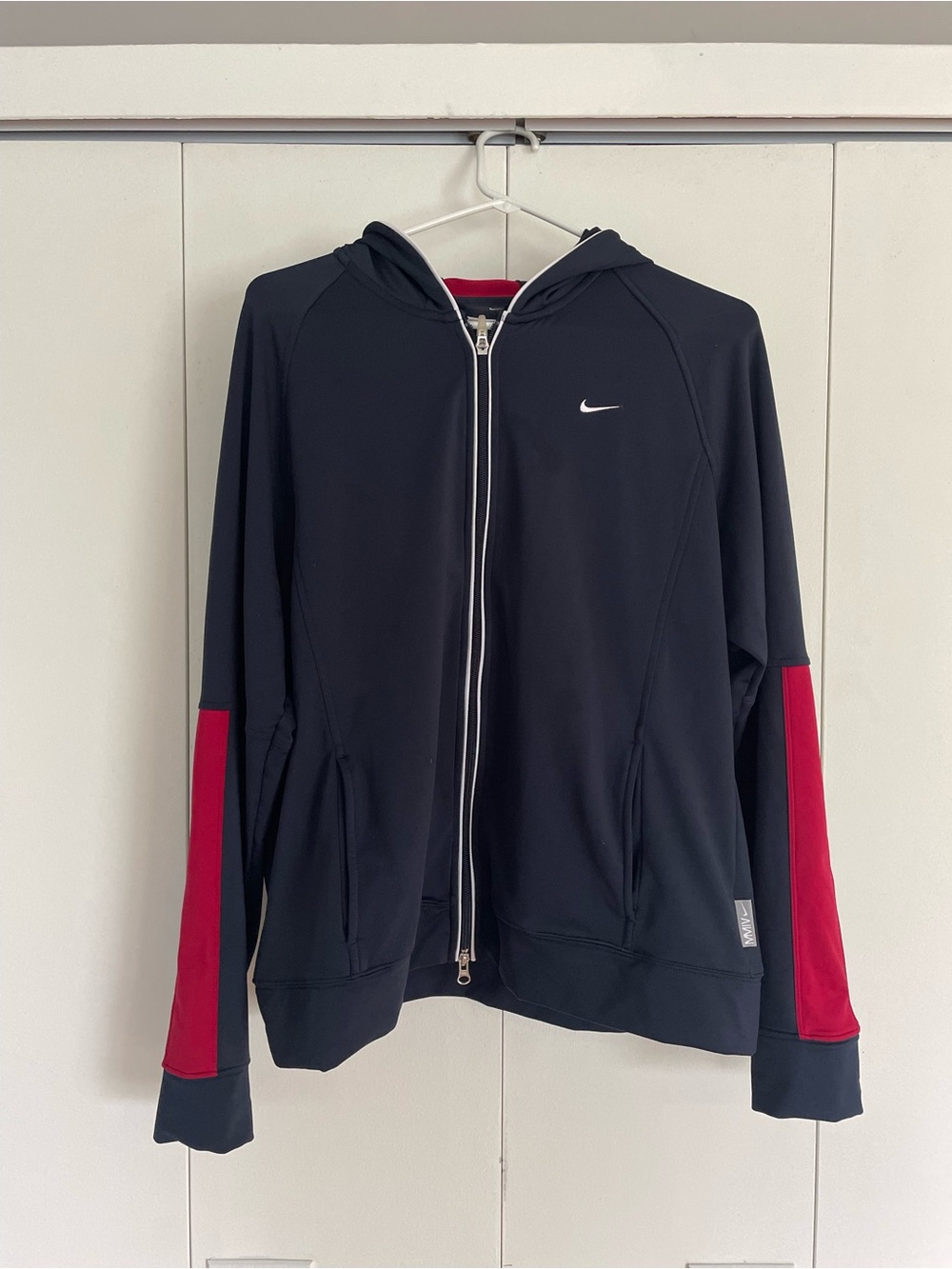 Women’s XL Nike Training Dri-Fit Navy/Red Hooded Jacket